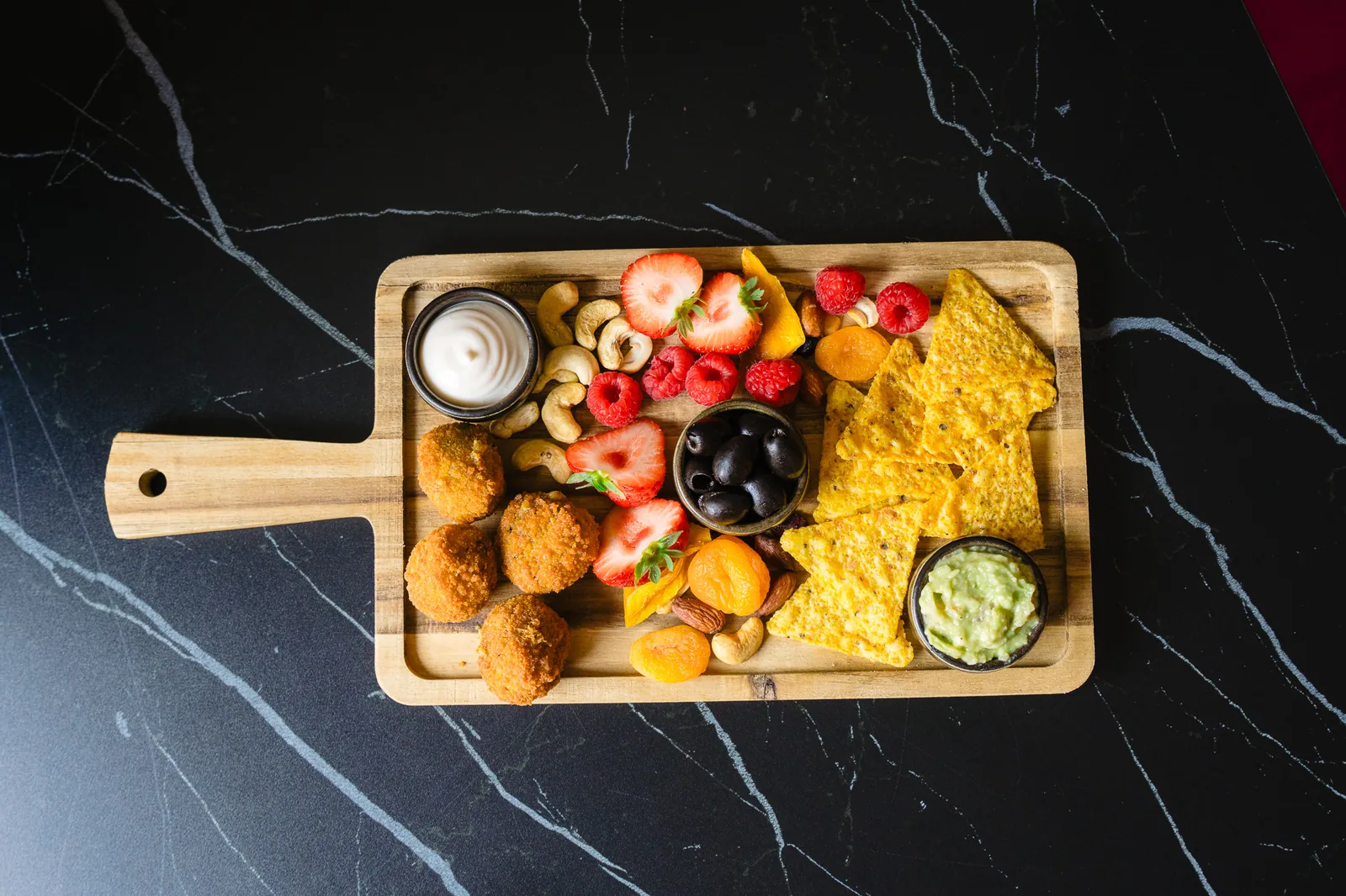 Vegan mixed tapas bij Dalu
